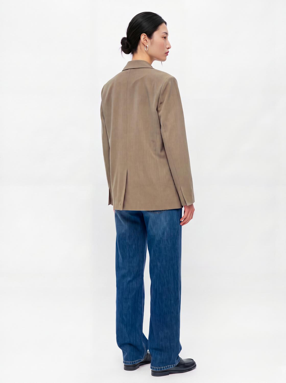 model_shot-back